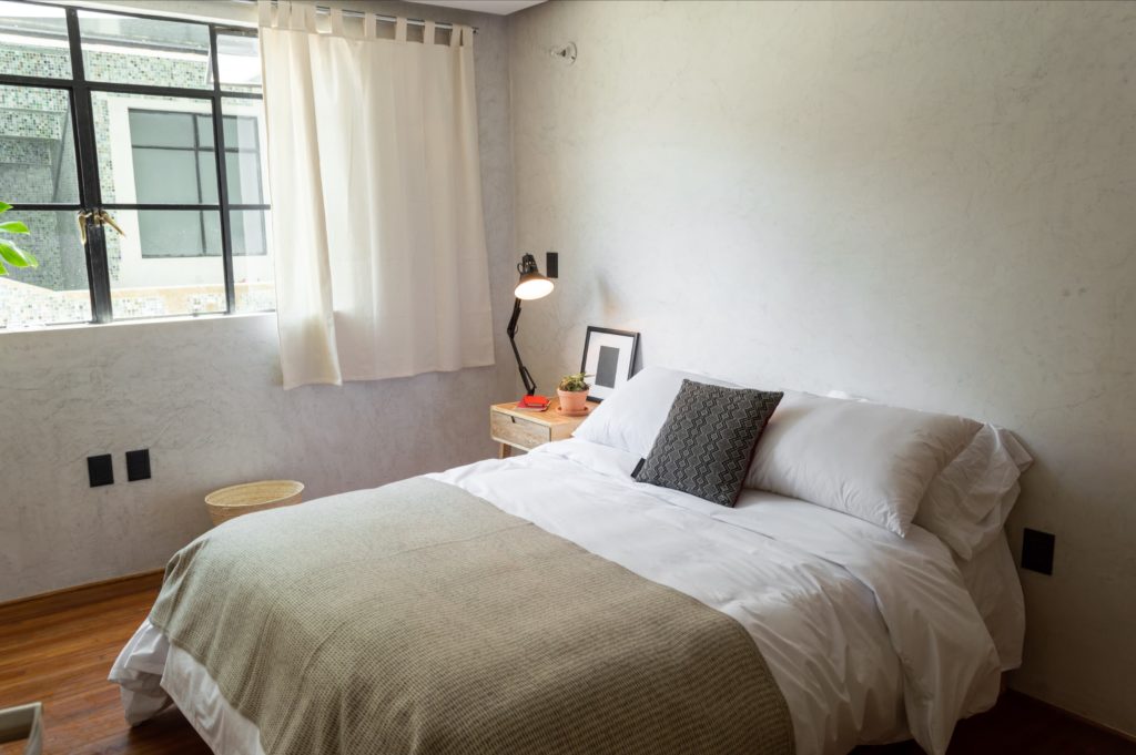 velarde-6-cuarto-detalle-pichi@2x